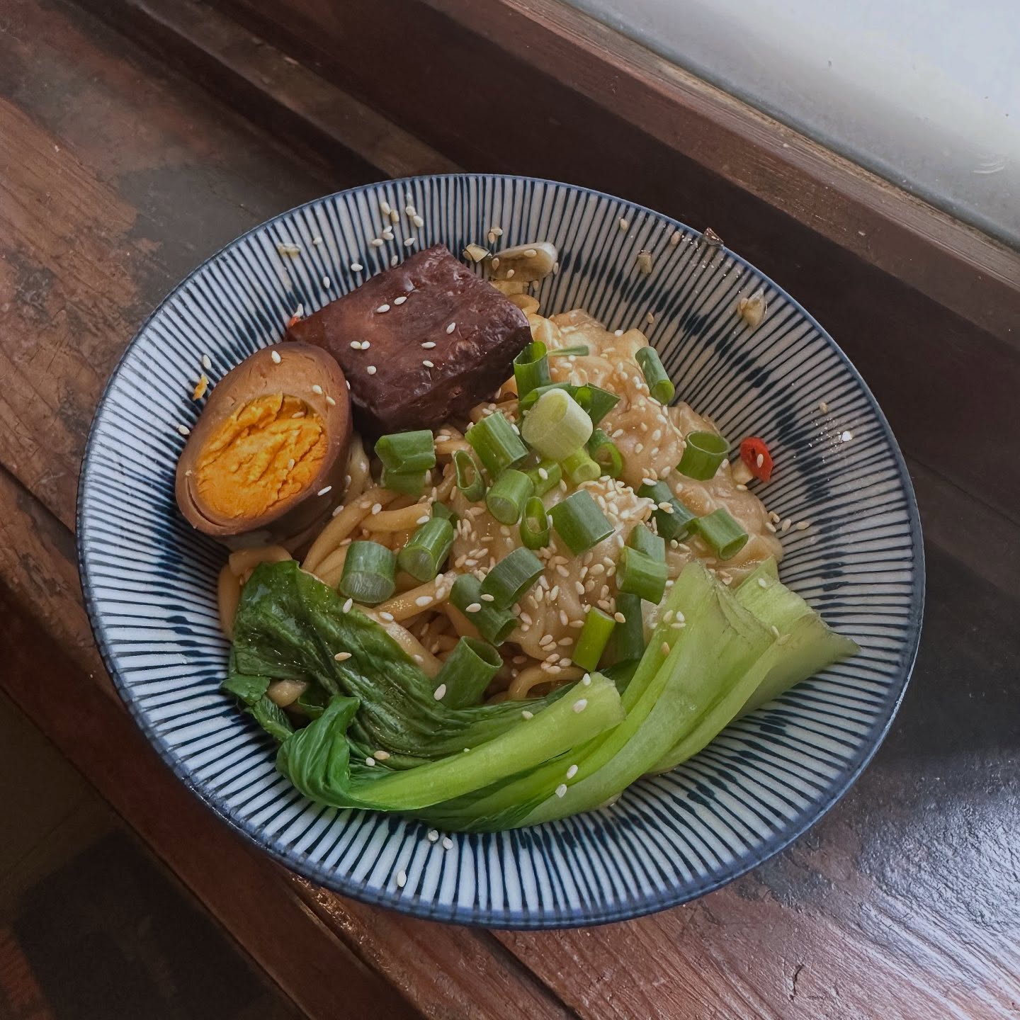夏日烏醋餛飩乾麵